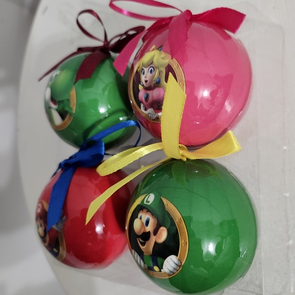 Set of 4 Super Mario Christmas Ornaments - Official Nintendo - New - Picture 9 of 10